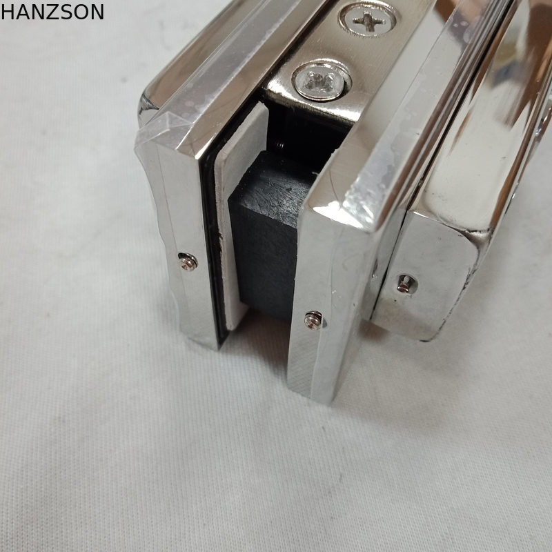 0.8mmの厚さの底ドア ロック クランプ、ガラス ドア最下パッチ ロック164×31×51mm