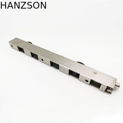 4車輪POM材料を持つステンレス鋼の引き戸のローラー頑丈なOEM